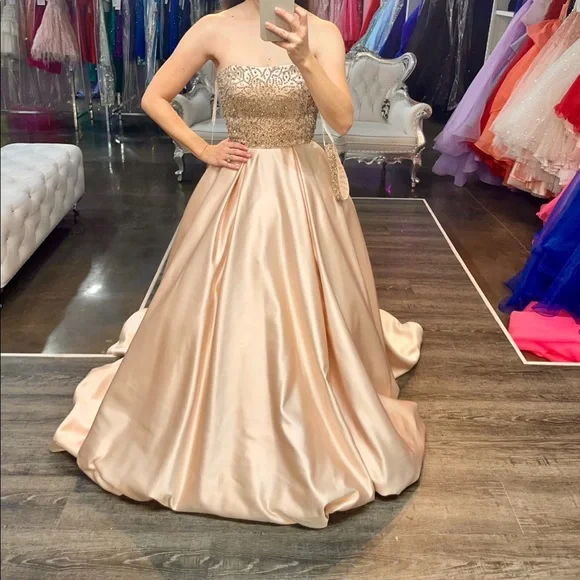Sherri Hill | Dresses | Champagne Sherri Hill Size | Poshmark